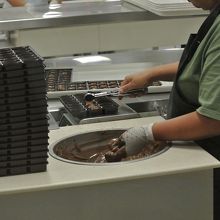 工場の中が見えます。