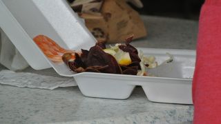 あげたてほくほくのマラサダ　現地の人はプレート