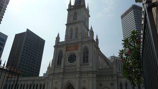 修道院を修復利用した商業施設