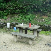 オートキャンプサイトのテーブル