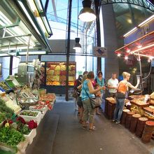 いろいろなお店が並んで楽しい！