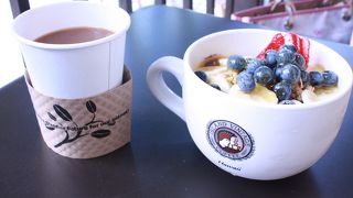 ハワイで一番お上品で美味しい、アサイボウル♪