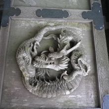 龍の彫刻