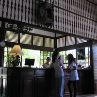 ホテルのフロント風景