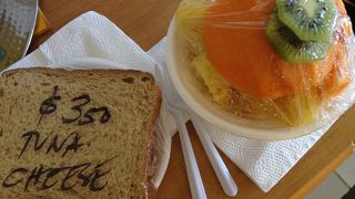 サンドウィッチ美味しいー！