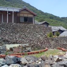 石垣とだんだん館