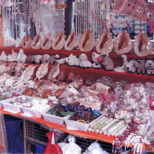 海が近いので貝細工が豊富