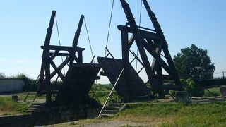 たしかにゴッホの絵の通りの跳ね橋