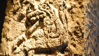 保存状態のよいハイクロスを見るなら、クロンマクノイズ