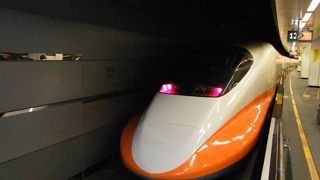 サービスは日本より上？　台湾の新幹線。