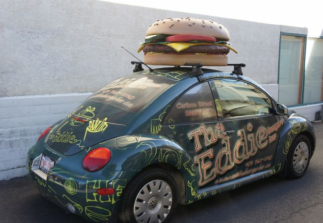 ハンバーガーと思うとお高めですが、かなりなボリュームです