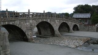 それぞれの橋はがっちりしているので、渡っていても気分爽快