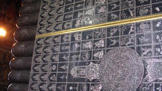 ワットアルン、王宮とセットで見れます