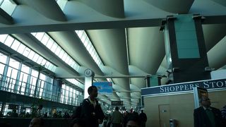 きれいな空港です