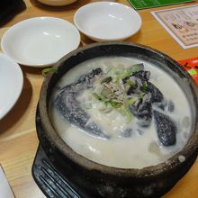 黒いほうを食べてみてー