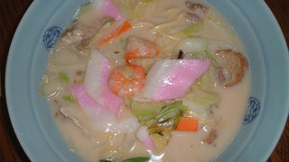 多彩な具が特徴的なちゃんぽん