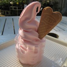 薔薇ソフトクリーム