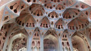 イマーム広場のアリー・カプー宮殿は頑張って登ろう！