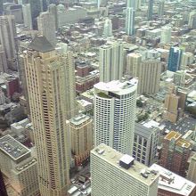 眼下にロックンロール・マクドナルドが見えます。