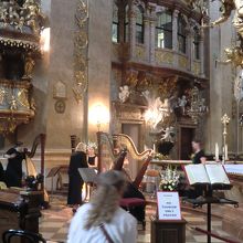 ハープの演奏終了後