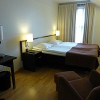 ベッドがやや小さいです。