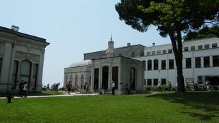 宮殿内のハレムは別料金です