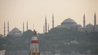 丘の上のモスク