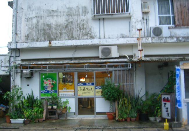 昔懐かしい店内