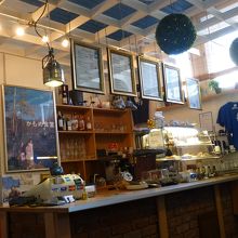 注文カウンター。日本語メニューもあります