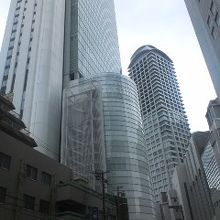 地下からも入れます