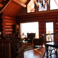 ホテルのリビングダイニングルーム