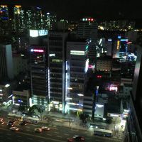 18階の部屋からの景色(夜)