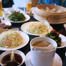 小龍包30個、エビ炒飯、鶏肉スープ、豚スペアリブetc・・・
