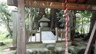 悲劇の源氏の墓