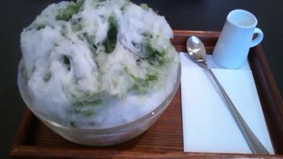 平日でも1時間待ちの有名店に！