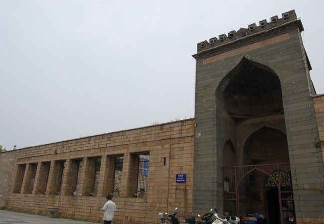 観光客でも入れるイスラム寺院（モスク）。