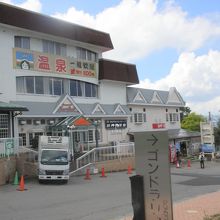 女神湖近くのおみやげやさん