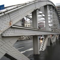 そばにある開運橋