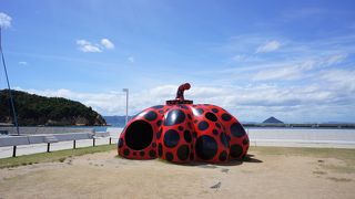 自然とアートが楽しめる島