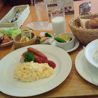 朝食−洋食（これ以外にブッフェで色々選べます。）