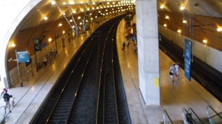 きらびやかなモンテカルロ駅