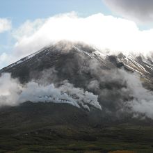 霧が晴れると雄大な姿が