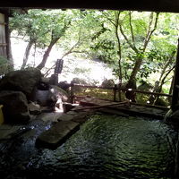 家族風呂からは川が眺められます。