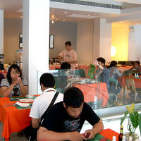 レストランは中二階