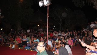 ガムラン♪を聞かなくちゃ！！