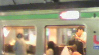 札幌から空港は、バス対快速エアポート