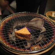 厚揚げと縞ホッケ断片。