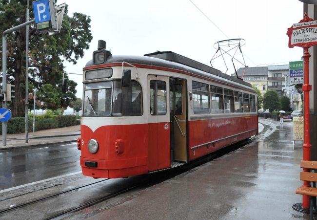 グムンデン駅と市中心部を結ぶ