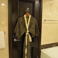 襟元がタオル生地のちょいと洒落たガウンも着心地良かったです！