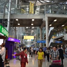 スワンナプーム国際空港のロビー